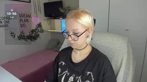 Kate online show from March 2026 02:33:02 PM