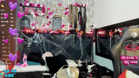 Miah online show from October 2025 12:17:02 PM