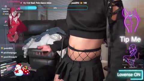 NekoSamaUwU online show from November 2025 06:01:01 AM