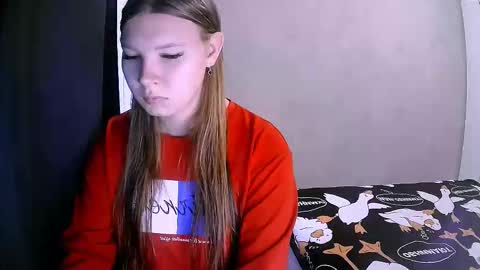 Snapshot of nelli_lux chatting on November 2025 12:16:01 PM Nelli online show from November 2025 12:16:01 PM