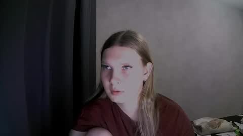 Snapshot of nelli_lux chatting on November 2025 07:37:02 PM Nelli online show from November 2025 07:37:02 PM