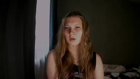 Snapshot of nelli_lux chatting on November 2025 05:43:01 AM Nelli online show from November 2025 05:43:01 AM