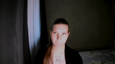 Snapshot of nelli_lux chatting on December 2025 05:50:02 AM Nelli online show from December 2025 05:50:02 AM