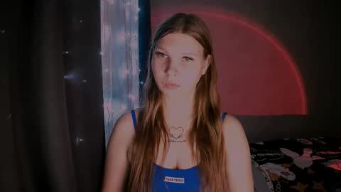 Snapshot of nelli_lux chatting on December 2025 04:28:02 AM Nelli online show from December 2025 04:28:02 AM