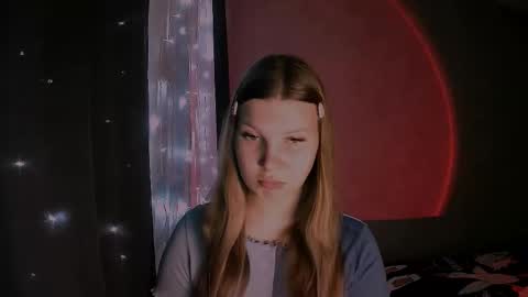 Snapshot of nelli_lux chatting on December 2025 08:46:01 PM Nelli online show from December 2025 08:46:01 PM