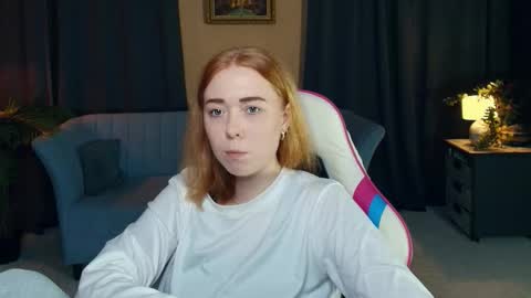 Nelli online show from December 2025 09:12:02 PM