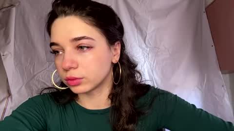 Snapshot of nelliezhu chatting on April 2026 10:15:01 AM Angelihee online show from April 2026 10:15:01 AM