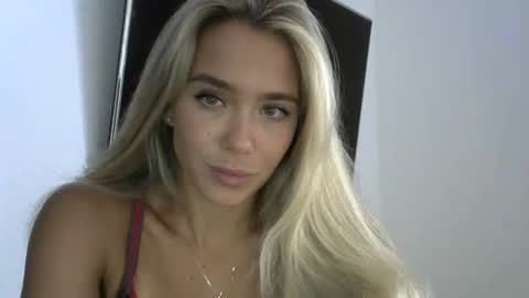 Snapshot of nelly_fortu chatting on April 2026 11:13:02 AM nelly_fortu online show from April 2026 11:13:02 AM