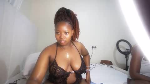 nellyeluxe online show from May 2026 01:36:02 AM