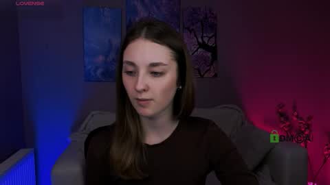 Nensy online show from February 2026 08:18:01 PM