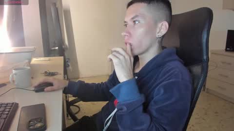 Snapshot of neo_and_jhin chatting on October 2025 02:36:01 PM Jhin online show from October 2025 02:36:01 PM