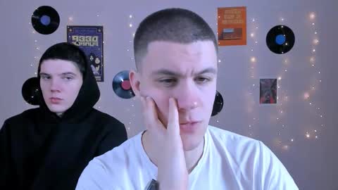 neo_raze_ online show from February 2026 08:01:02 PM