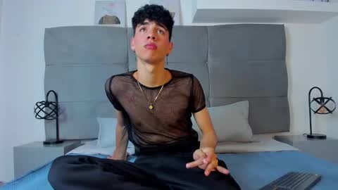 Snapshot of neoraptis chatting on February 2025 08:28:01 PM NeoRaptis jhonatan online show from February 2025 08:28:01 PM