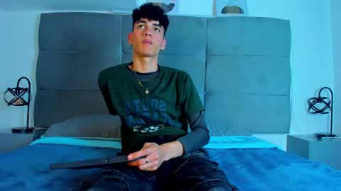 Snapshot of neoraptis chatting on February 2025 08:48:02 PM NeoRaptis jhonatan online show from February 2025 08:48:02 PM