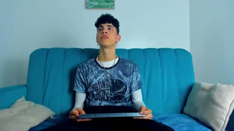 Snapshot of neoraptis chatting on February 2025 08:52:02 PM NeoRaptis jhonatan online show from February 2025 08:52:02 PM