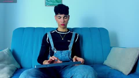 Snapshot of neoraptis chatting on February 2025 08:18:01 PM NeoRaptis jhonatan online show from February 2025 08:18:01 PM