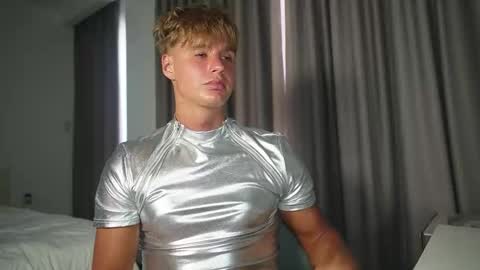 Snapshot of neoverse chatting on March 2026 09:04:02 AM Sonya online show from March 2026 09:04:02 AM