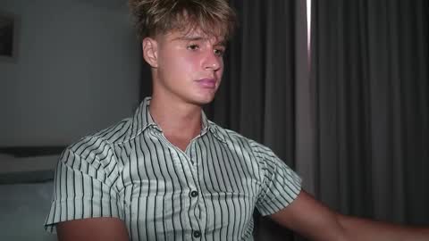 Snapshot of neoverse chatting on April 2026 09:17:01 AM Sonya online show from April 2026 09:17:01 AM