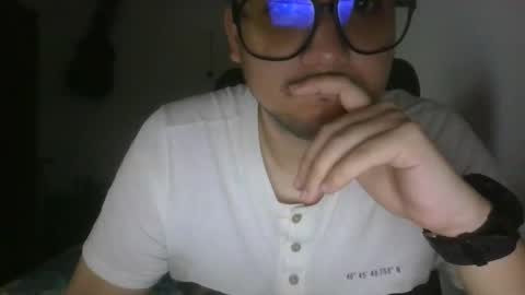 Snapshot of nerdxxx94 chatting on January 2025 09:31:01 PM MrBull online show from January 2025 09:31:01 PM