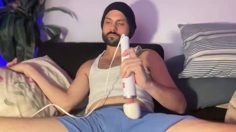 Snapshot of nerdynutstorm chatting on October 2025 03:29:02 AM nerdynutstorm online show from October 2025 03:29:02 AM