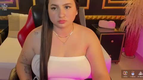 N E R E A online show from December 2025 03:56:02 AM