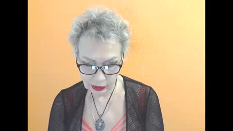 NessyJenixs online show from November 2025 08:38:01 AM