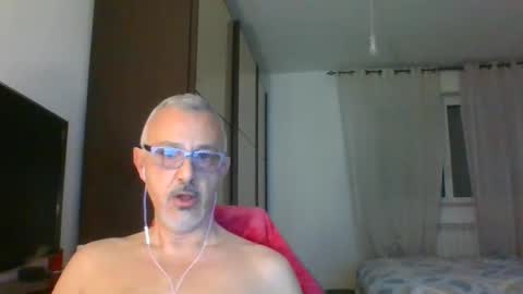 nevenerabis online show from January 2025 10:19:01 PM