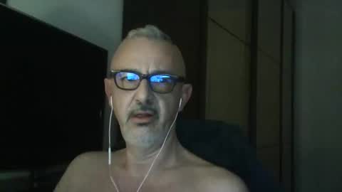 nevenerabis online show from November 2025 10:03:02 PM