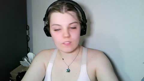 Snapshot of never_enoughh chatting on June 2026 06:23:01 PM never_enoughh online show from June 2026 06:23:01 PM
