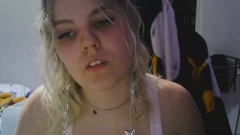 Snapshot of never_enoughh chatting on July 2026 06:20:01 PM never_enoughh online show from July 2026 06:20:01 PM