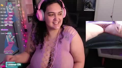 Snapshot of nevermakeawish chatting on February 2025 05:23:02 PM Wishs Playground online show from February 2025 05:23:02 PM