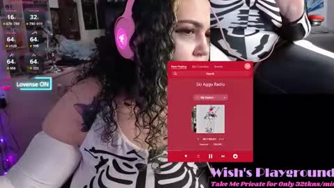 Snapshot of nevermakeawish chatting on October 2025 05:30:02 AM Wishs Playground online show from October 2025 05:30:02 AM