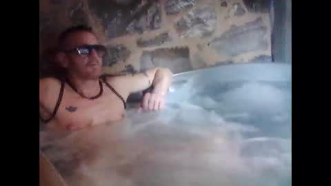 newfun11 online show from October 2025 06:39:02 PM