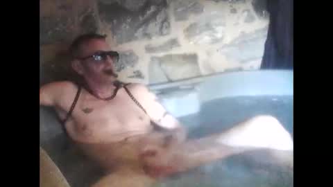 newfun11 online show from November 2025 05:23:01 PM