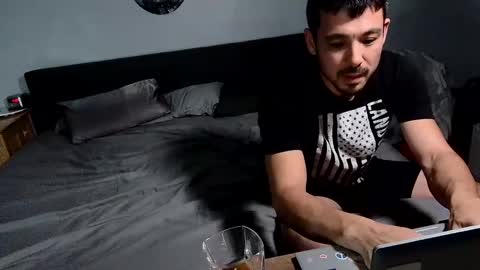 Snapshot of newlywedz4629 chatting on December 2024 06:11:02 AM Newlywedz online show from December 2024 06:11:02 AM