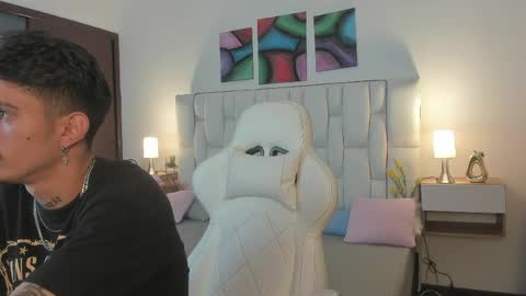 Yeison online show from April 2026 03:00:01 AM