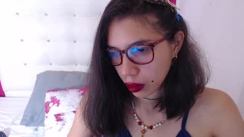 Snapshot of nextdoor_fantasy chatting on January 2025 08:45:02 PM nextdoor_fantasy online show from January 2025 08:45:02 PM