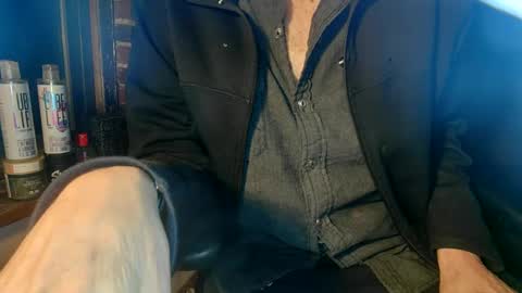 Snapshot of nfgwholoves2cum chatting on January 2025 10:53:02 PM NFG Nice Friendly Guy Dick online show from January 2025 10:53:02 PM