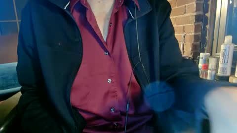 Snapshot of nfgwholoves2cum chatting on February 2025 10:58:01 PM NFG Nice Friendly Guy Dick online show from February 2025 10:58:01 PM