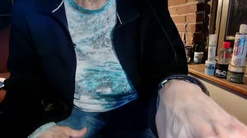 Snapshot of nfgwholoves2cum chatting on February 2025 11:26:01 PM NFG Nice Friendly Guy Dick online show from February 2025 11:26:01 PM