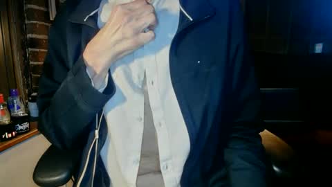 Snapshot of nfgwholoves2cum chatting on November 2025 01:50:02 AM NFG Nice Friendly Guy Dick online show from November 2025 01:50:02 AM