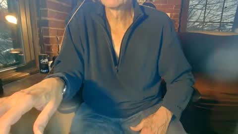 Snapshot of nfgwholoves2cum chatting on December 2025 09:32:02 PM NFG Nice Friendly Guy Dick online show from December 2025 09:32:02 PM