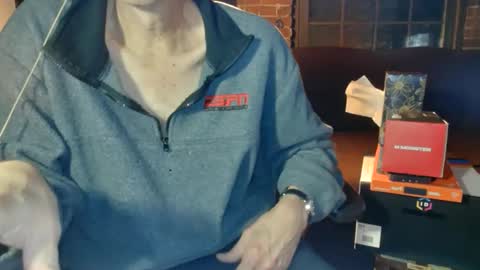 Snapshot of nfgwholoves2cum chatting on February 2026 10:58:02 PM NFG Nice Friendly Guy Dick online show from February 2026 10:58:02 PM