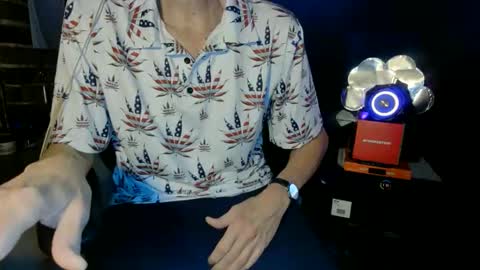 Snapshot of nfgwholoves2cum chatting on February 2026 01:35:02 AM NFG Nice Friendly Guy Dick online show from February 2026 01:35:02 AM