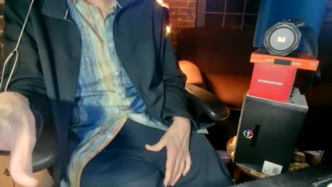 Snapshot of nfgwholoves2cum chatting on February 2026 12:40:02 AM NFG Nice Friendly Guy Dick online show from February 2026 12:40:02 AM