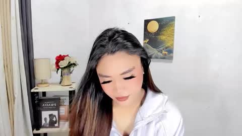 hottie nicole online show from March 2026 01:20:01 AM