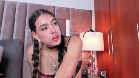 Nia online show from March 2026 02:17:01 PM