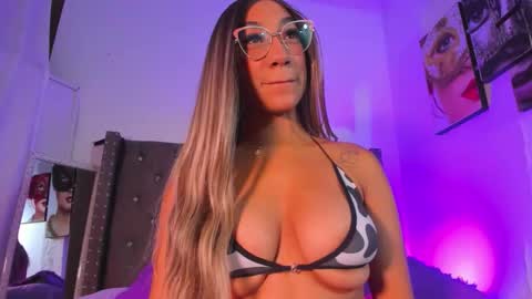 Nia online show from February 2026 07:32:02 PM