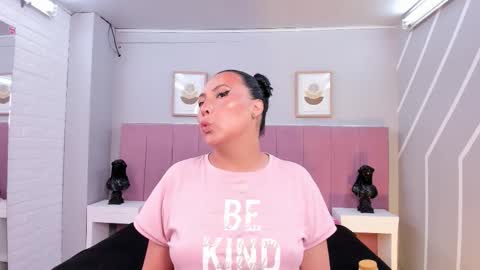 Nia velour online show from February 2026 11:26:01 AM