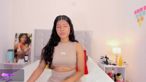 Snapshot of niabianco chatting on January 2026 07:49:02 PM N I A online show from January 2026 07:49:02 PM